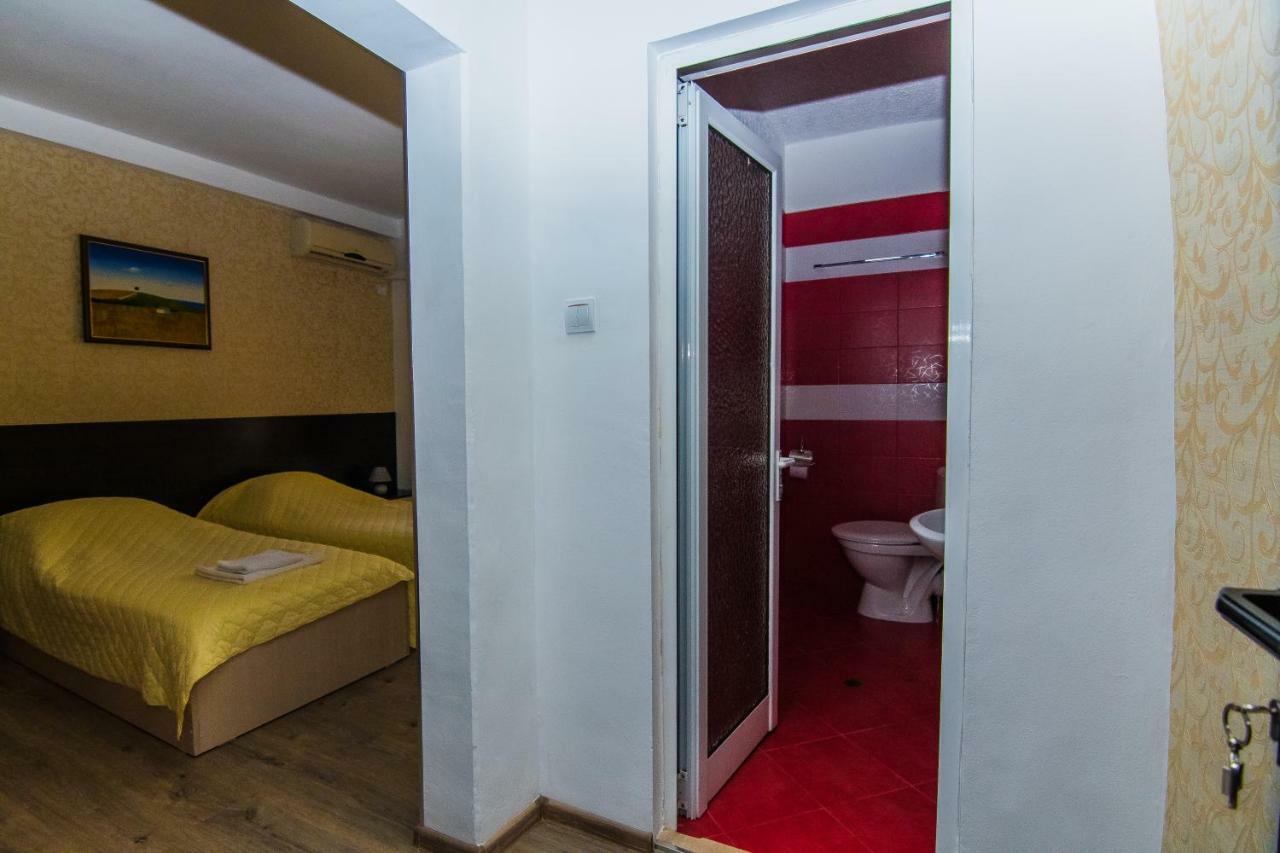 Vida Family Hotel ヴィディン エクステリア 写真